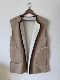 新品未使用タグ付き　ベスト　ベージュ ポケット付き リバーシブル