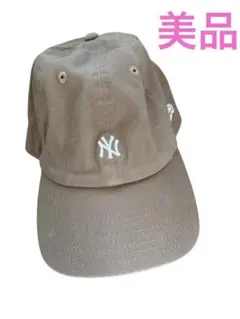 【美品】ニューエラキャップ　ミニロゴ　カーキ　ベージュ　ヤンキース