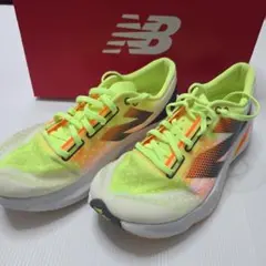 ニューバランス FuelCell Rebel v4 25.5cm MFCXLL4