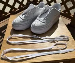 Nike スニーカー　コートビジョンアルタ　DMO113-100