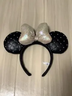 ディズニー　ミニー　 カチューシャ 黒と金色