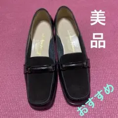 フェラガモパンプスのサムネイル