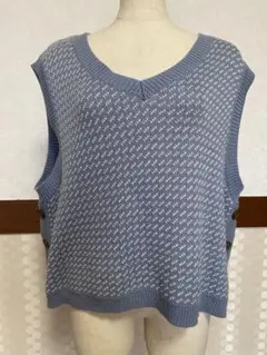 ニットベスト vネック