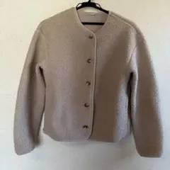ユニクロ ベージュ フリースジャケット ボタン付き