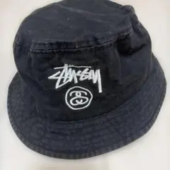 STUSSY バケットハット ブラック ロゴ刺繍 バケハ 帽子　黒　男女兼用