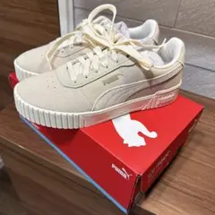 PUMA ソフトフォーム ベージュ スニーカー