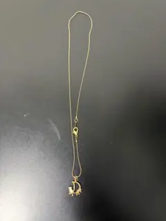 猫と月のデザイン ネックレス