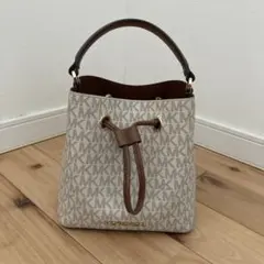 MICHAEL KORS バケットバッグ