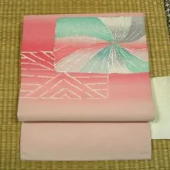 白地に銀糸とピンクのぼかし織り　名古屋帯