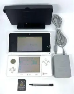 Nintendo 3DSセット・ピュアホワイト　動作確認済み