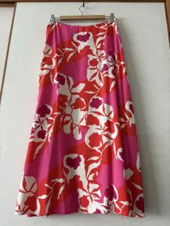 花柄 ロングフレアスカート ピンク レッドのサムネイル
