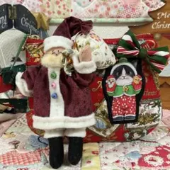 コーヒーカップ型コロンとまーるいポーチ❣️サンタクロースドール付❣️真っ赤ないちご付