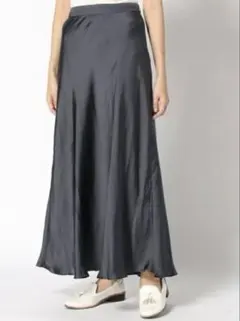 【新品・タグ付き】GLOBAL WORK シャイニーセミフレアスカート ネイビー