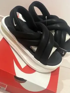 NIKE ナイキ　アイラ　スポーツサンダル　新品