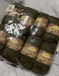 英国羊毛使用　純毛極太　ウール100％　8玉セット　濃いオリーブ色