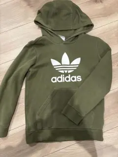 adidas オリーブ フード付きパーカー