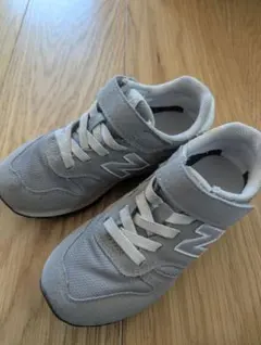 New Balance YV373KG2 グレー 18cm