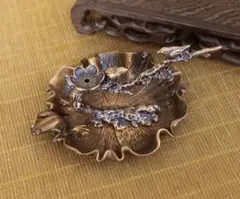 ブロンズ香炉 カエルと梅の枝のデザイン