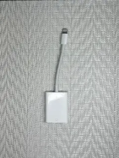 純正　Lightning SDカードリーダー