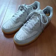 NIKE コートビジョン ホワイト ガムソール