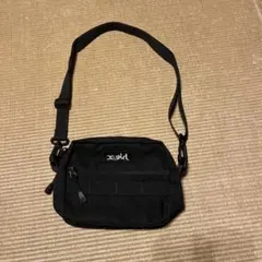 x-girl ブラックショルダーバッグ
