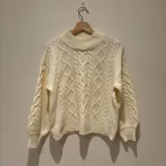3/8まで　INGNI ケーブル編み セーター