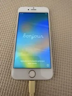 Apple iPhone 8 シルバー 本体