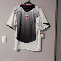 【8-2】NIKE 浦和レッズ　プラクティスシャツ　新品のサムネイル