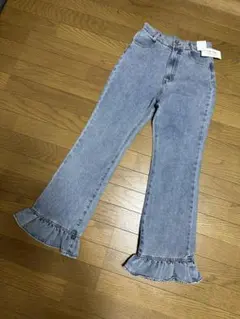 tip top ティップトップ　裾フリルセミフレアデニム　新品タグ付き　Mのサムネイル
