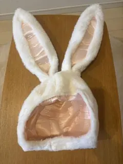 ウサギ耳付き帽子