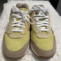 Nike エアマックス スニーカー イエロー ベージュ