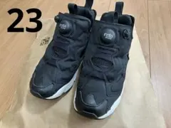 ★美品★1箇所だけ傷あり Reebok ポンプフューリーブラック 23