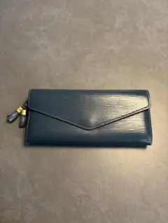 Epoi タッセル付き　長財布