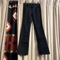 ユニクロUNIQLO ブラックジーンズ 24