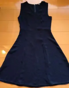 UNIQLO ノースリーブ ひざ丈ワンピース　ブラウス