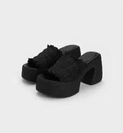 CHARLES & KEITH ブラックプラットフォームサンダル　黒　厚底　38