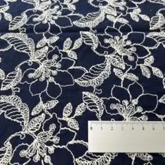 刺繍生地残布　縦50cm×横95cm