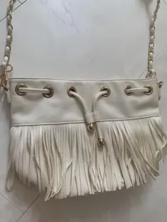 CECIL McBEE ショルダーバッグ　フリンジのサムネイル
