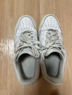 NIKE AIR FORCE 1 ホワイト スニーカー
