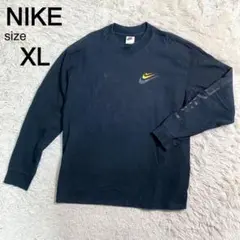 NIKE ブラックカラー ロゴプリント トレーナー