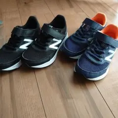 New Balance キッズスニーカー ブラック/ネイビー　19.0