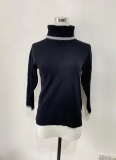 美品２３区　黒ブラック×グレー　タートルネック配色ニットセーター３８冬オンワード