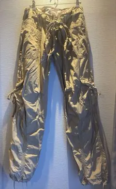 アバクロンビー&フィッチ　ベージュのサテンリボンカーゴパンツ　Y2K