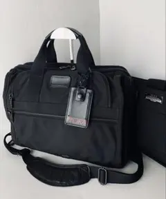 TUMI トゥミスーツケース 22026DH 81L 黒 2輪 大容量 美品 TUMI トゥミスーツケース 22026DH 81L 黒 2輪 大容量 - メルカリ
