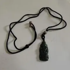翡翠製仏像ペンダント