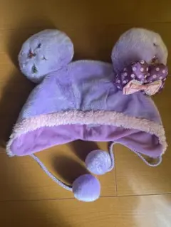紫色の耳付きファー帽子