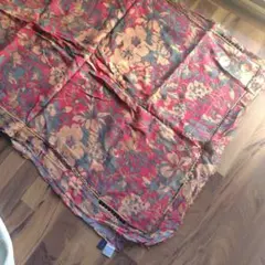 大判赤グレー花柄ストール