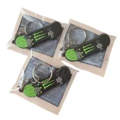 モンスターエナジー スケートボードキーホル ダー