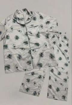 GU ジーユー 花柄 サテン パジャマセット