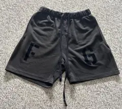 FOG Essentials スウェットショートパンツ ブラックのサムネイル